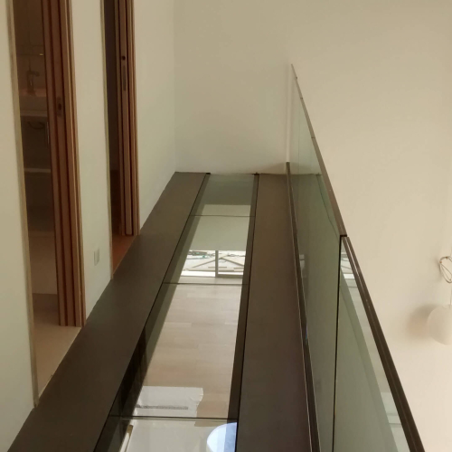 Plancher transparent en verre